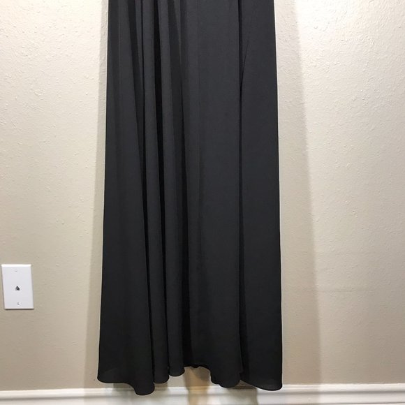 Lulu's Black V-Neck flowy maxi-dress - Picture 5 of 11